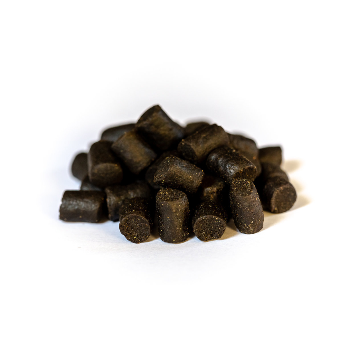 Massive Baits – Bloody Halibut Pellet 4