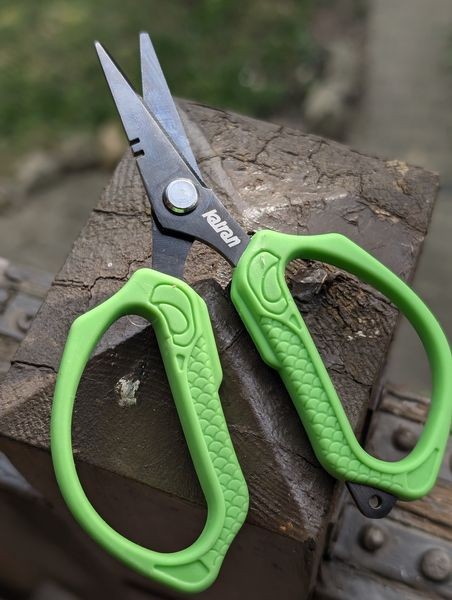 KATRAN BRAIDED LINE SCISSORS TITANIUM