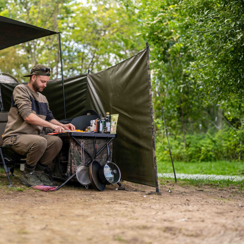 Bank-Life-Windbreak-Camo