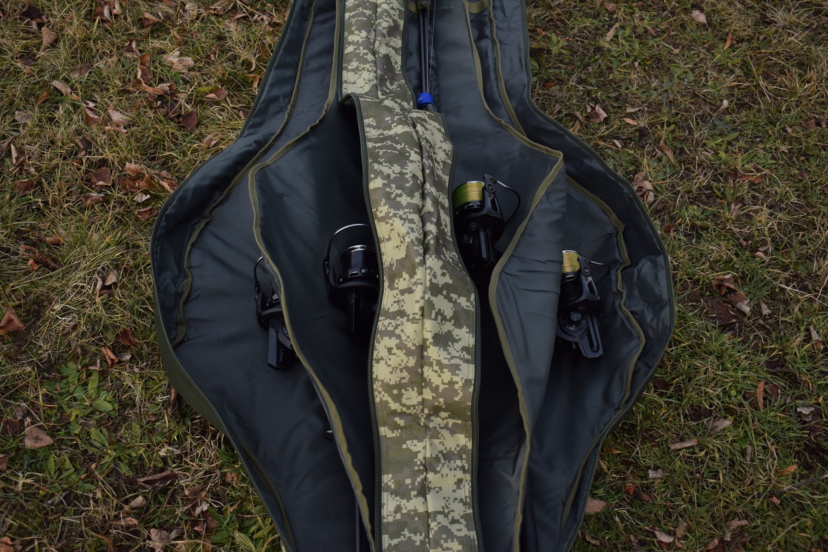 Miardi-Rod-holdall-CamoCODE-Compact-InfinityCarp.pl-Sklep-Premium-dla-Karpiarzy-8