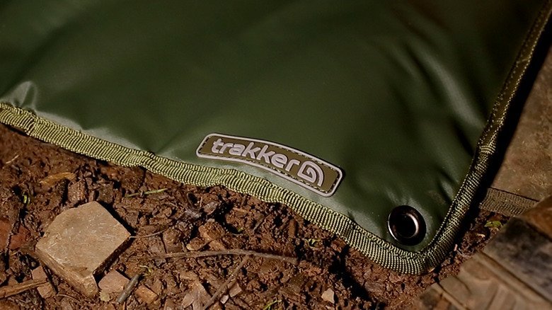 Trakker-Insulated-Bivvy-Mat-Mata-na-podloge-2